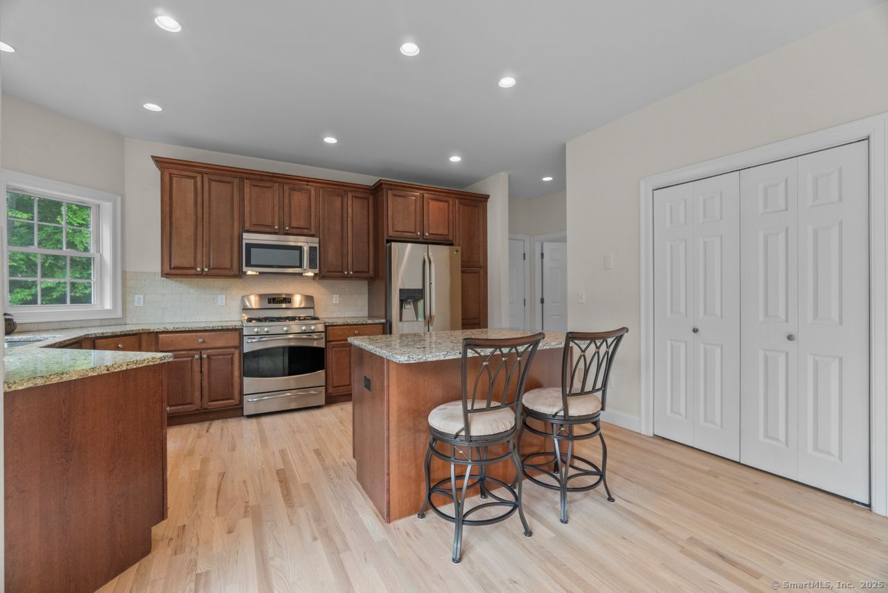 8 Whaler Road, Stonington, Connecticut image 16