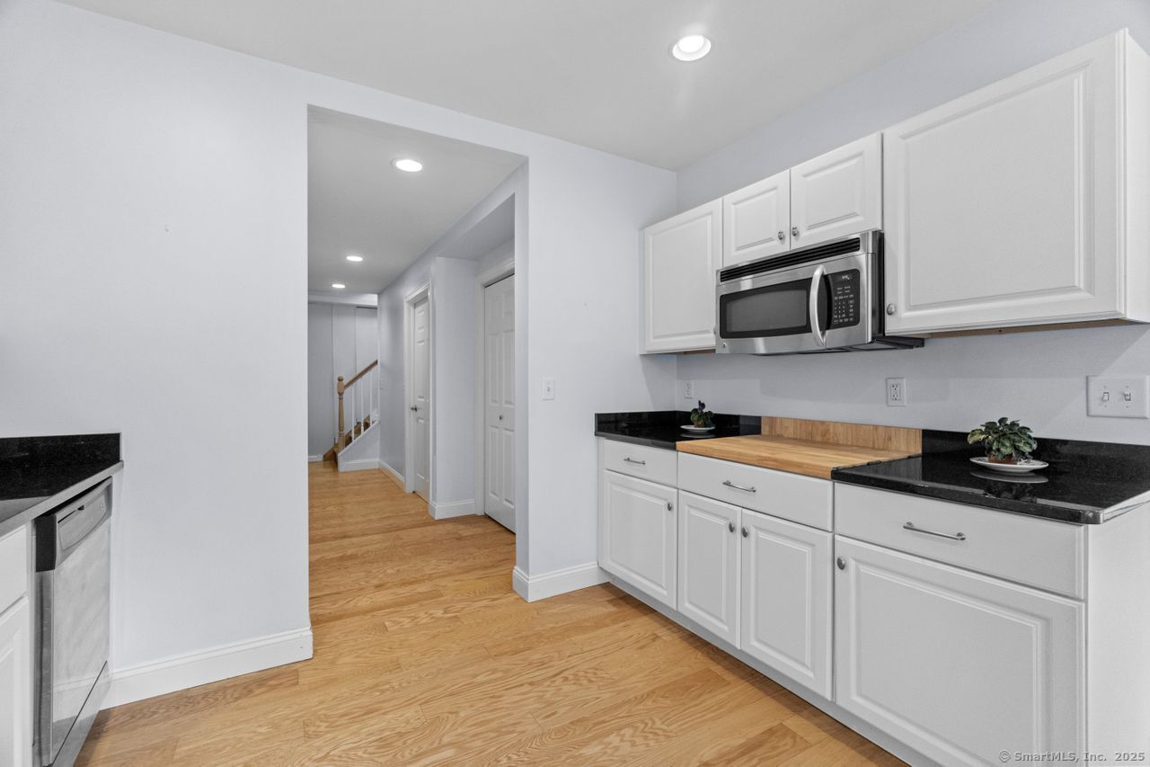 8 Whaler Road, Stonington, Connecticut image 33