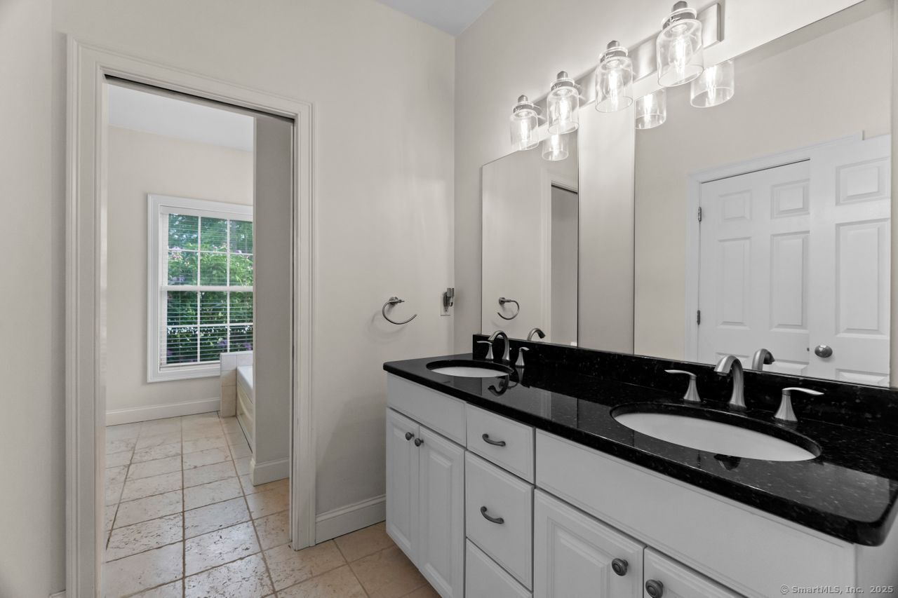 8 Whaler Road, Stonington, Connecticut image 18