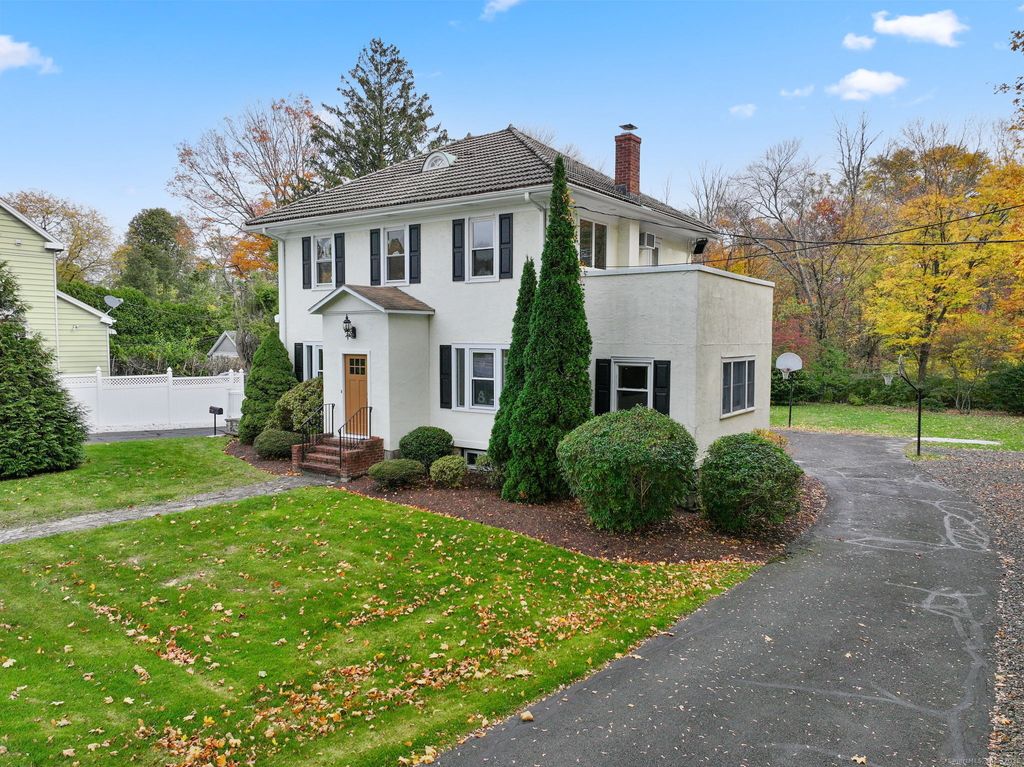 Photo of 433 High Ridge Road, Stamford, CT 06905 (MLS # 24134885)