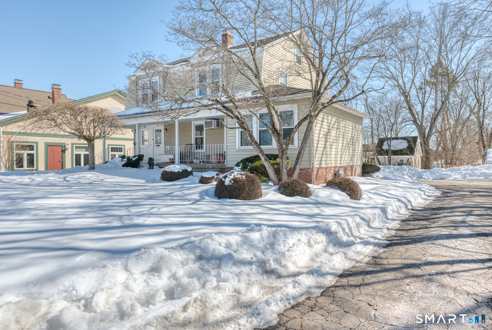 186 East Center Street