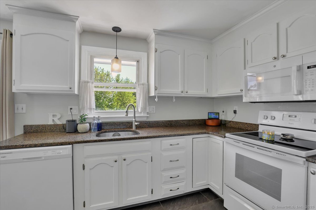 21 Adam Drive, Torrington, Connecticut image 5
