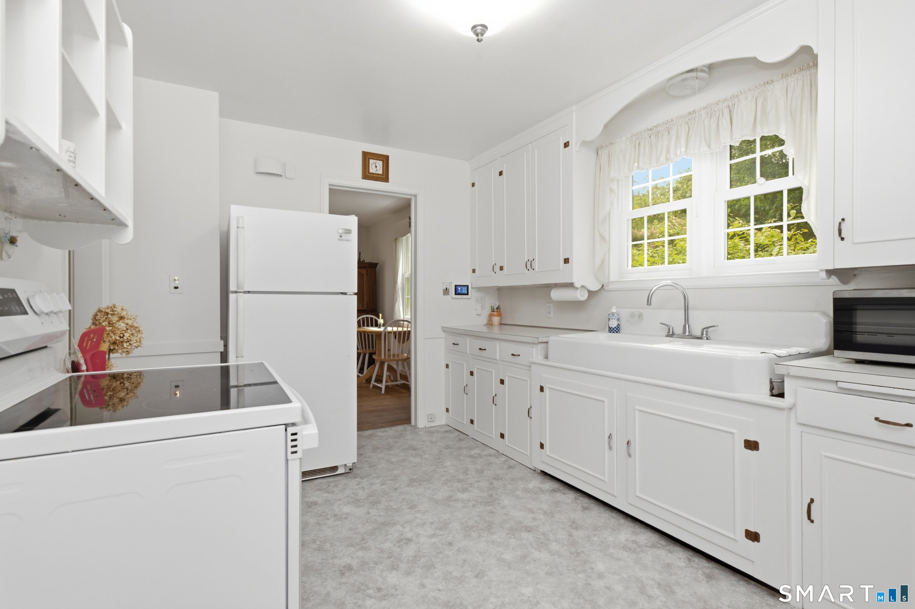9 Maple Avenue