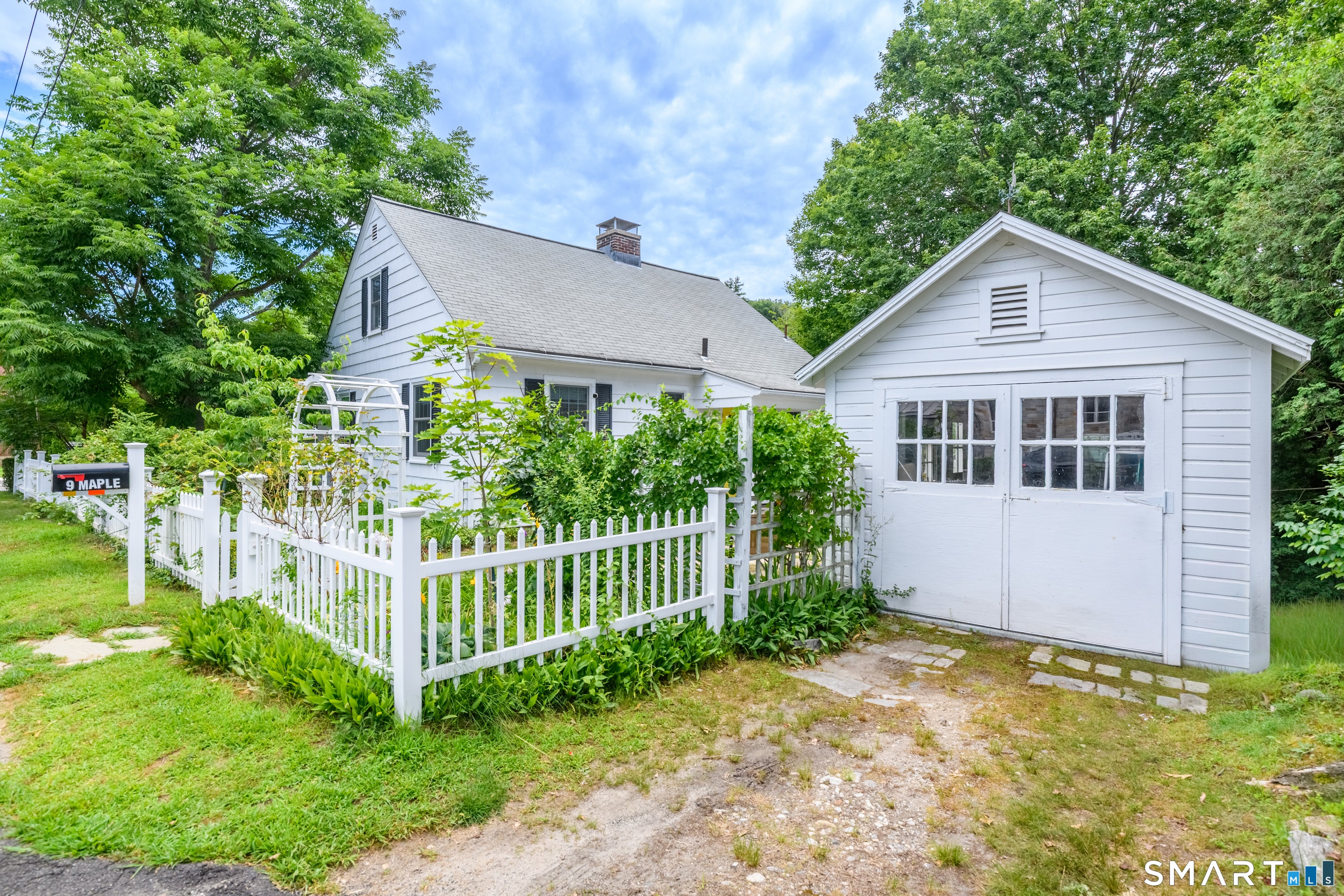 9 Maple Avenue