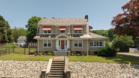 Photo of 5 Hillcrest Avenue, Naugatuck, CT 06770 (MLS # 24188556)