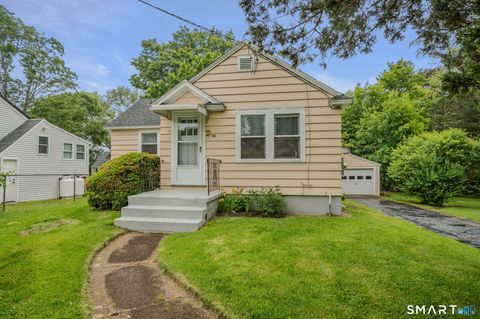 Photo of 14 Tyler Place, Waterford, CT 06375 (MLS # 24180293)