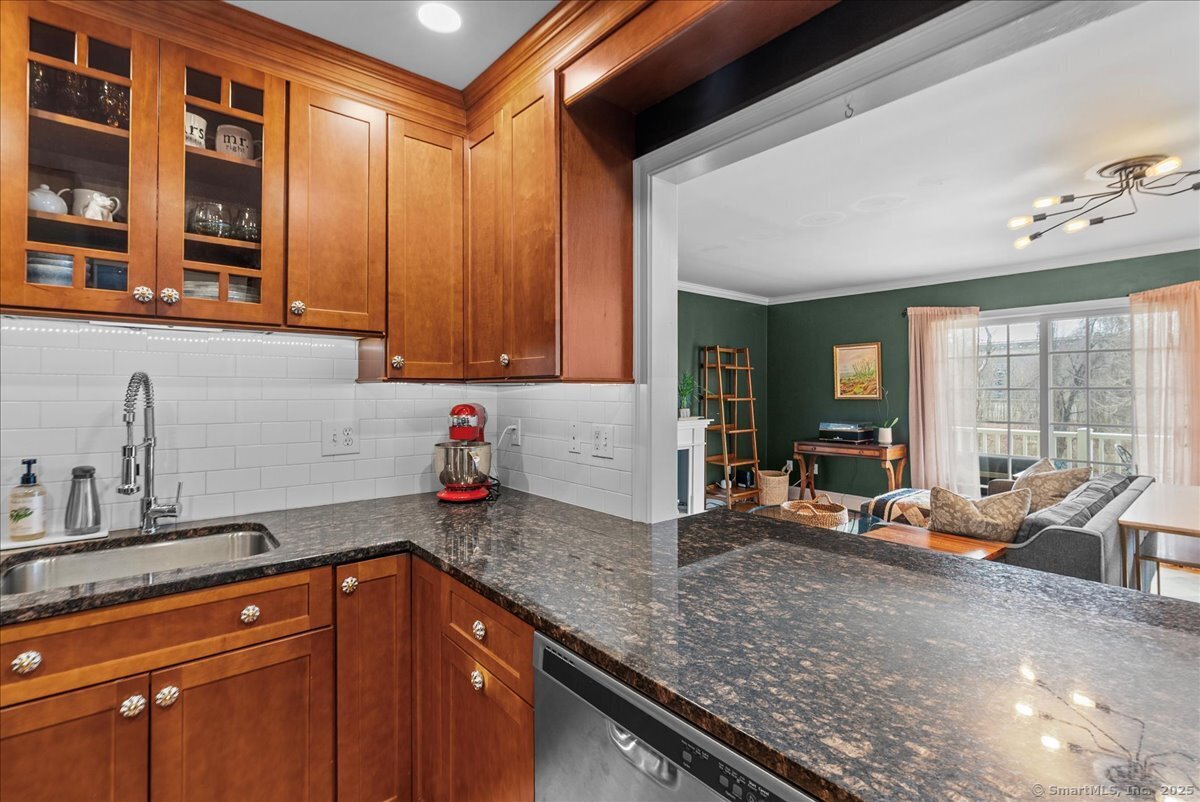 8 Silvermine Avenue #APT 7, Norwalk, Connecticut image 9