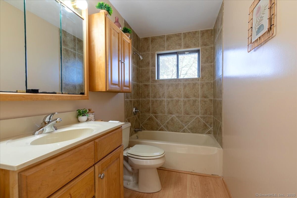 37 Oslo Street, Groton, Connecticut image 15
