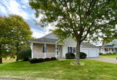 Photo of 40 Vista View Lane #40, Vernon, CT 06066 (MLS # 24133272)