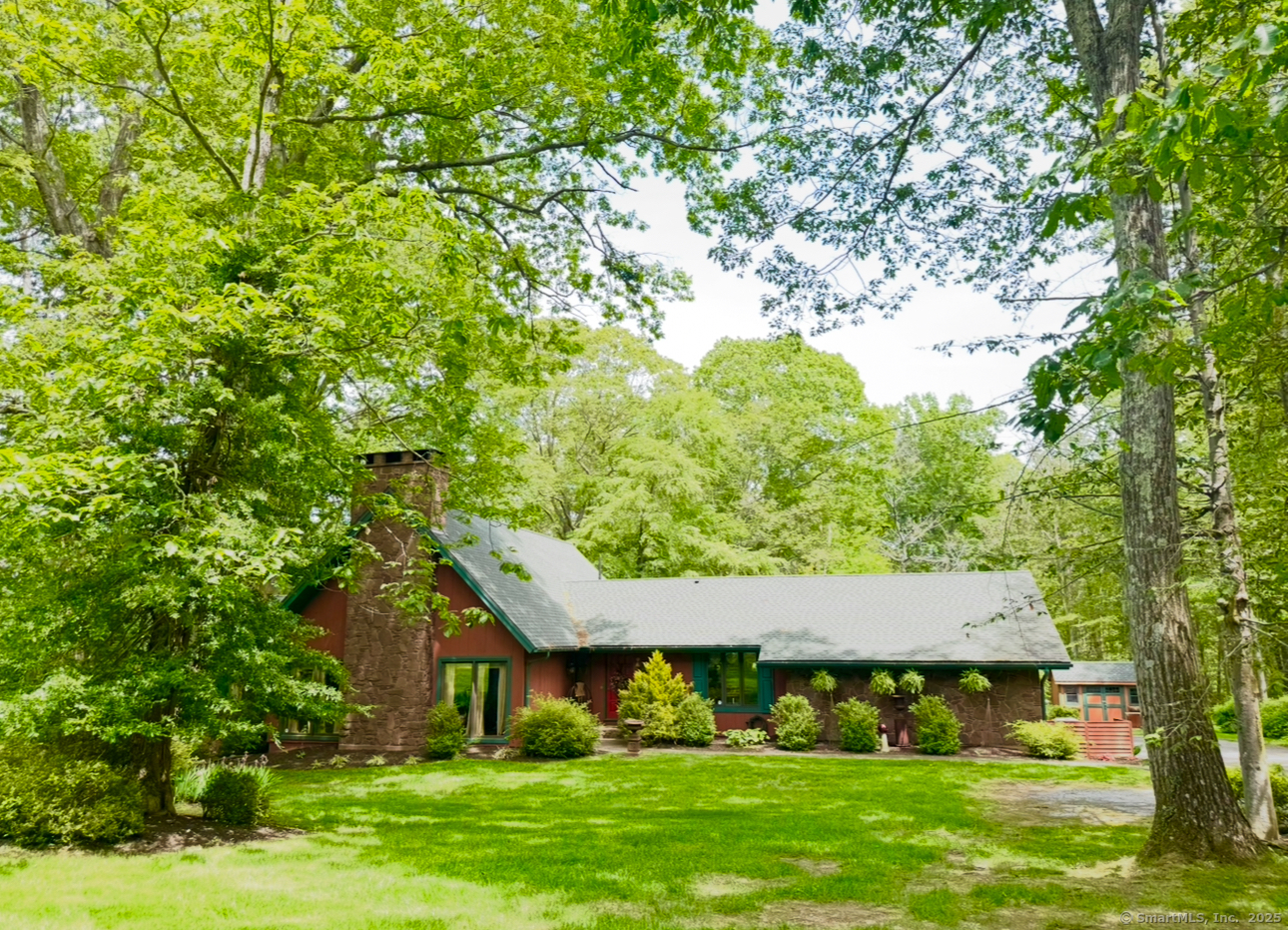 Property for Sale at Arbutus Street, Middletown, Connecticut - Bedrooms: 3 
Bathrooms: 3 
Rooms: 7  - $599,000