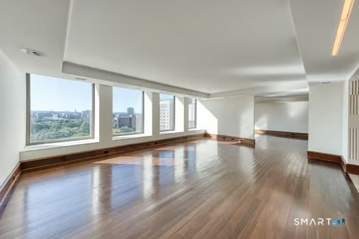 1 Gold Street 14ABC