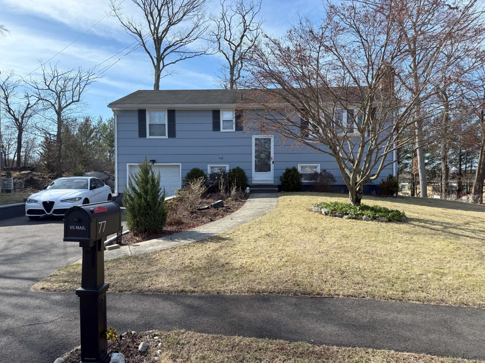 Rental Property at Valley View Road, Norwalk, Connecticut - Bedrooms: 3 
Bathrooms: 2 
Rooms: 7  - $4,500 MO.