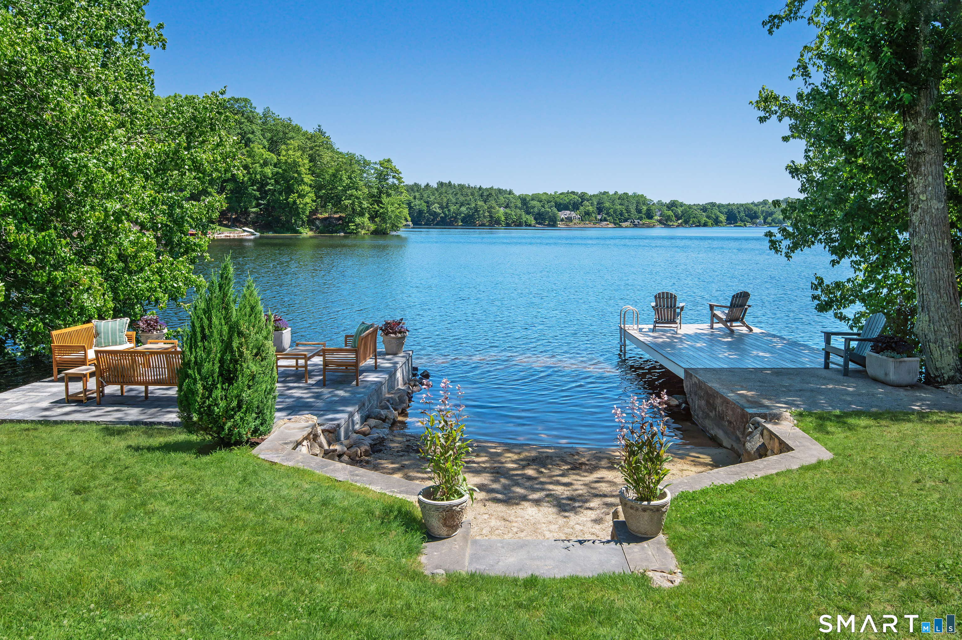 112 West Lake Road 112