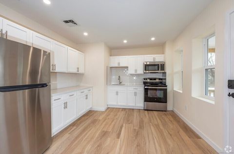 Tiny photo for 141 Bridge Street #Apt. C, Middletown, CT 06457 (MLS # 24140904)