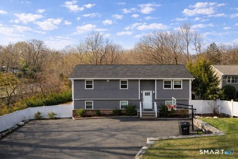 26 Three Lakes Drive Stamford CT 06902