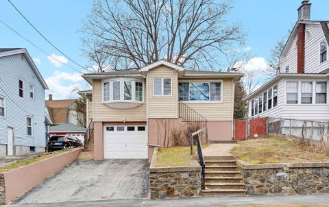 101 Beecher Avenue, Waterbury, CT 06705 - MLS#: 24076066