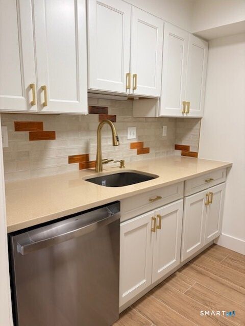 Photo of 7 Spring Street #7, Wethersfield, CT 06109 (MLS # 24148107)