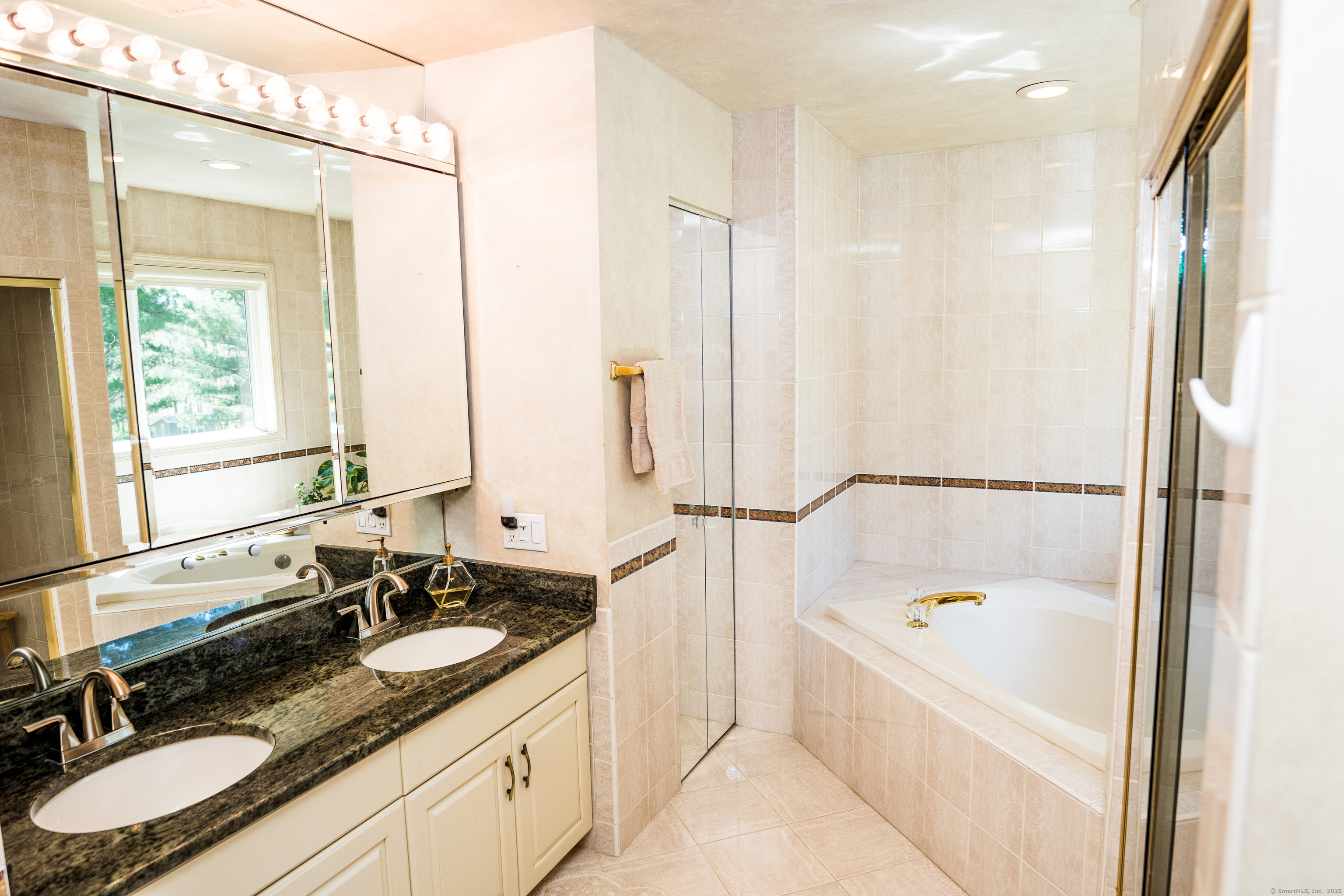 25 Poor House Road, Newtown, Connecticut image 26