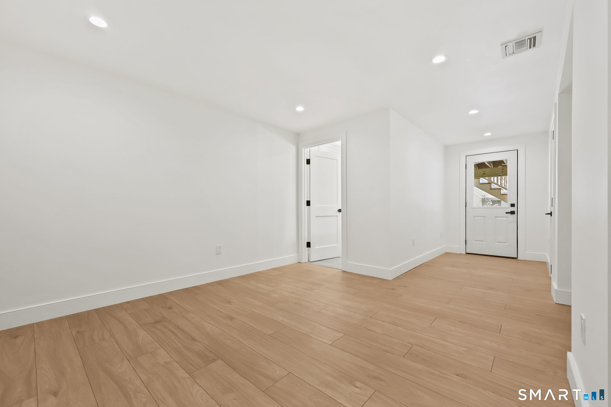 Greenwich, Connecticut 06870, United States, 4 Bedrooms Bedrooms, ,4 BathroomsBathrooms,Residential,Active,256472