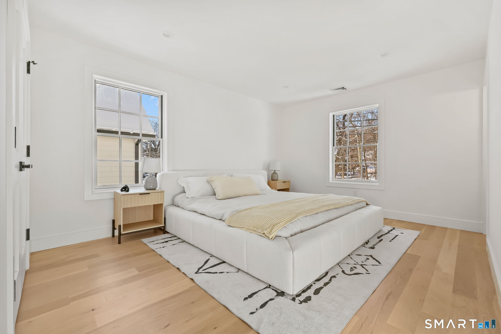 Greenwich, Connecticut 06870, United States, 4 Bedrooms Bedrooms, ,4 BathroomsBathrooms,Residential,Active,256472