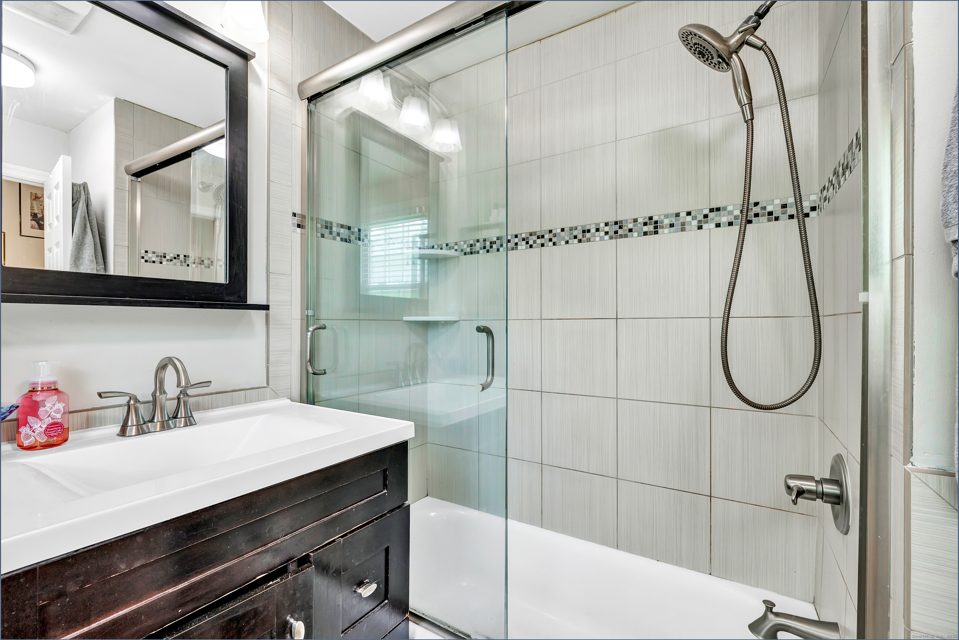 239 Bellevue Avenue, West Haven, Connecticut image 21