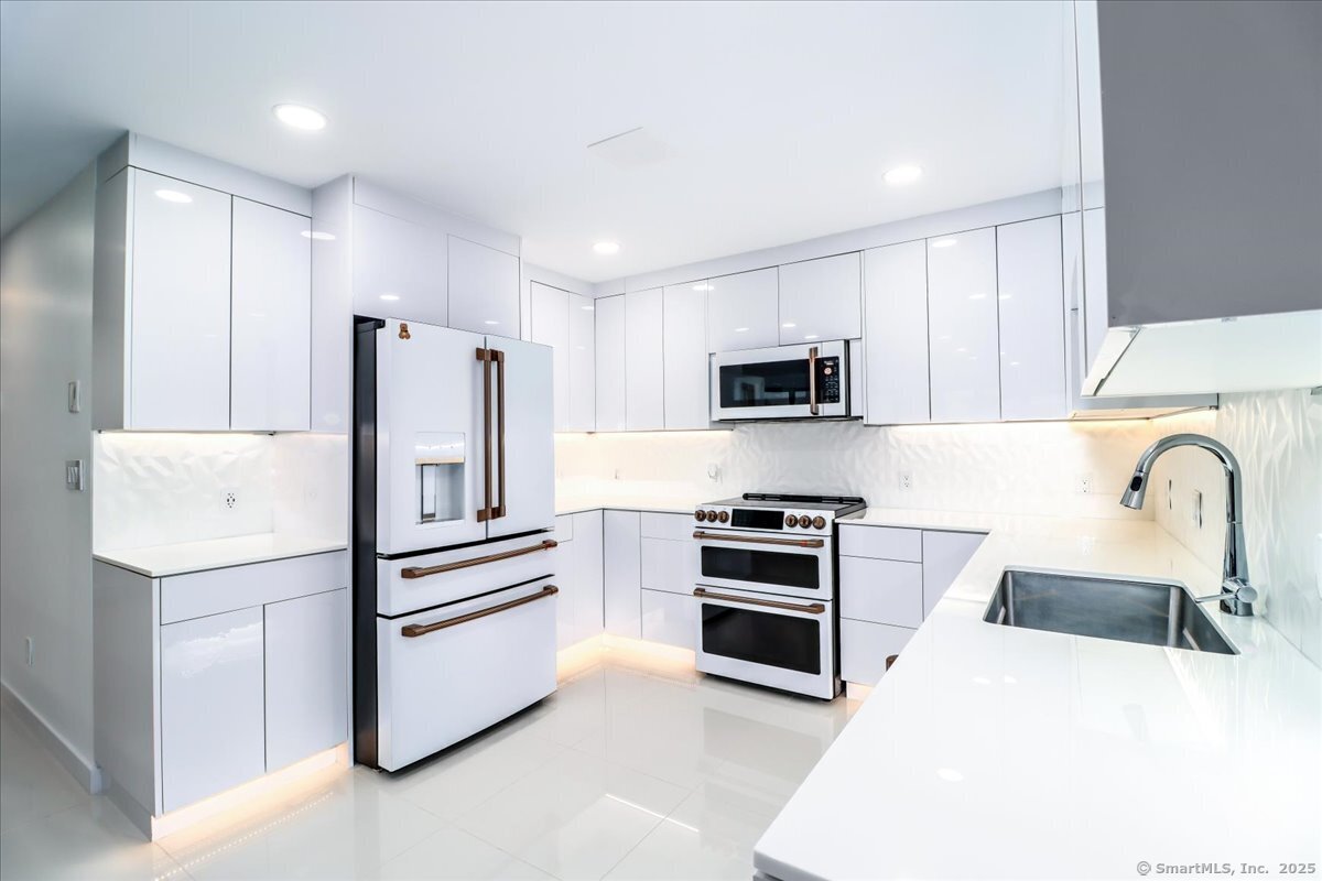 45 Milford Point Road, Milford, Connecticut image 33