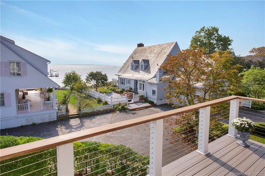 Photo 1 of 194 Shore Road, Greenwich, Connecticut, $2,500,000, Web #: 170363936