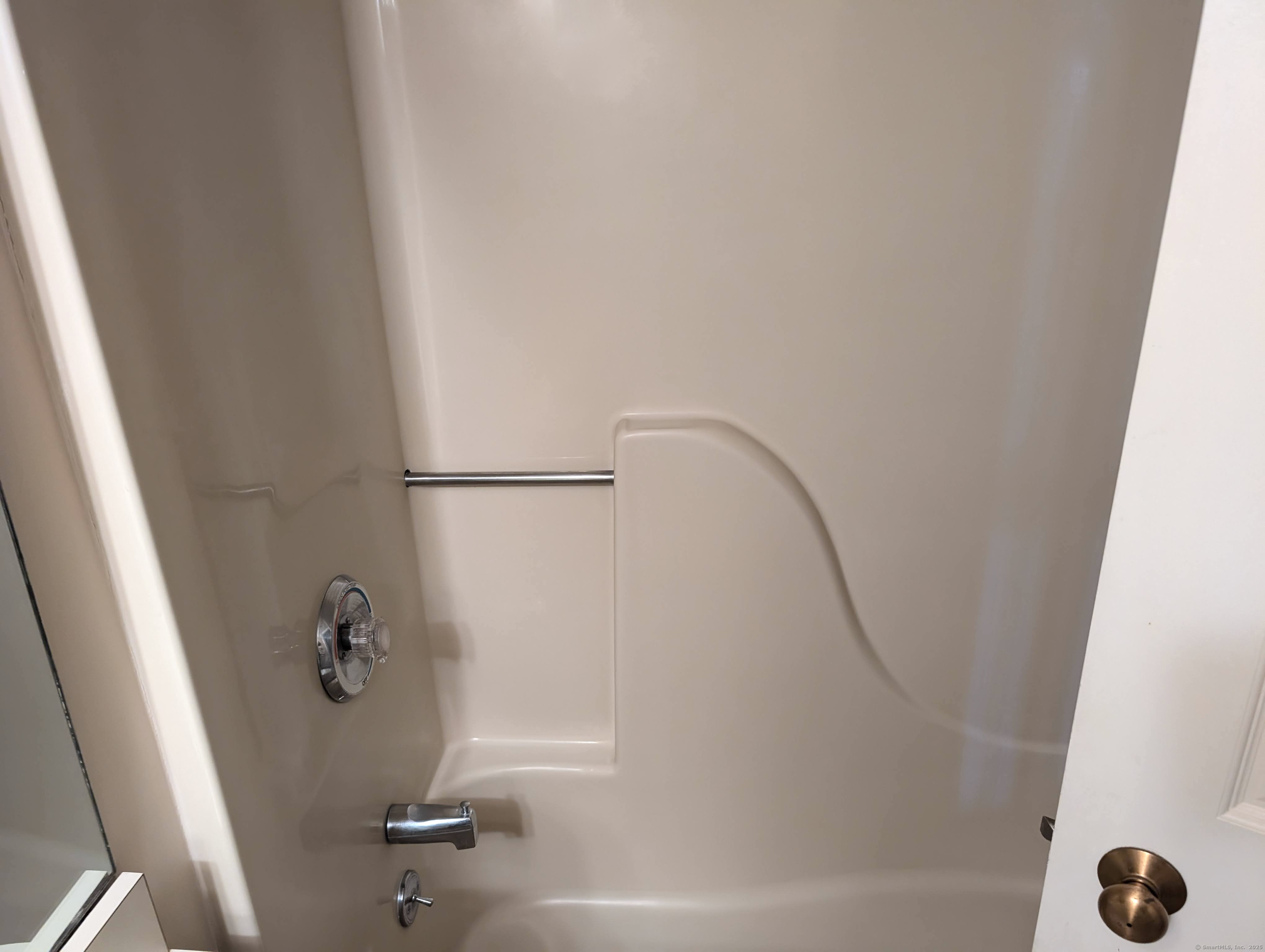 839 Main Street #APT 28, Torrington, Connecticut image 14