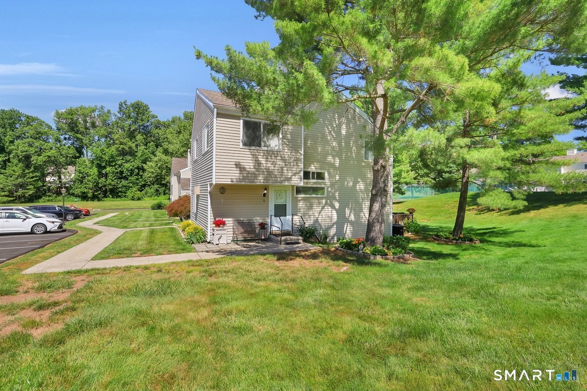 11 Watch Hill Circle 11