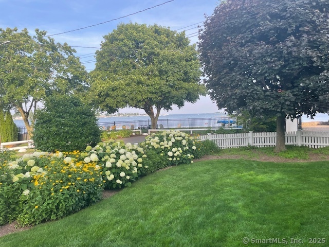 84 Shorefront Park