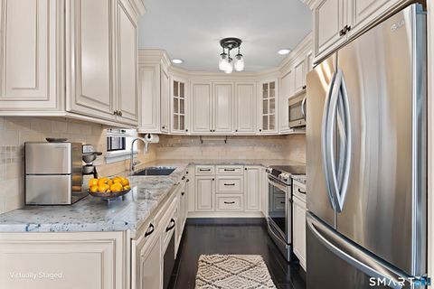 Tiny photo for 141 Spring Glen #141, Shelton, CT 06484 (MLS # 24144562)