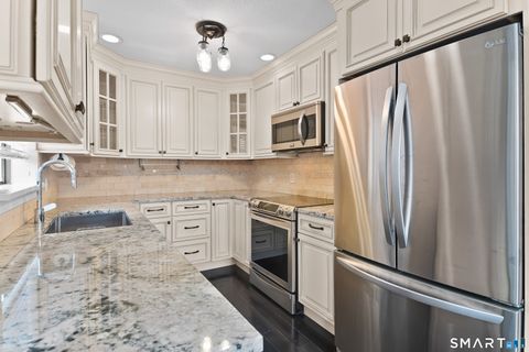 Tiny photo for 141 Spring Glen #141, Shelton, CT 06484 (MLS # 24144562)