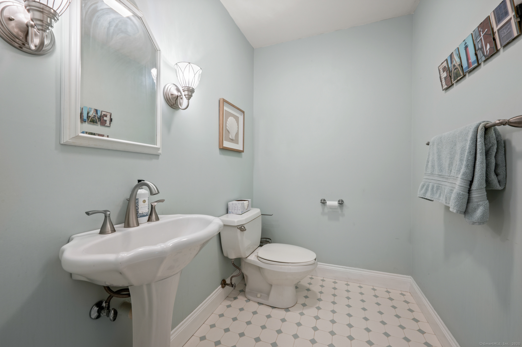 14 Wyncairne Drive, East Granby, Connecticut image 16