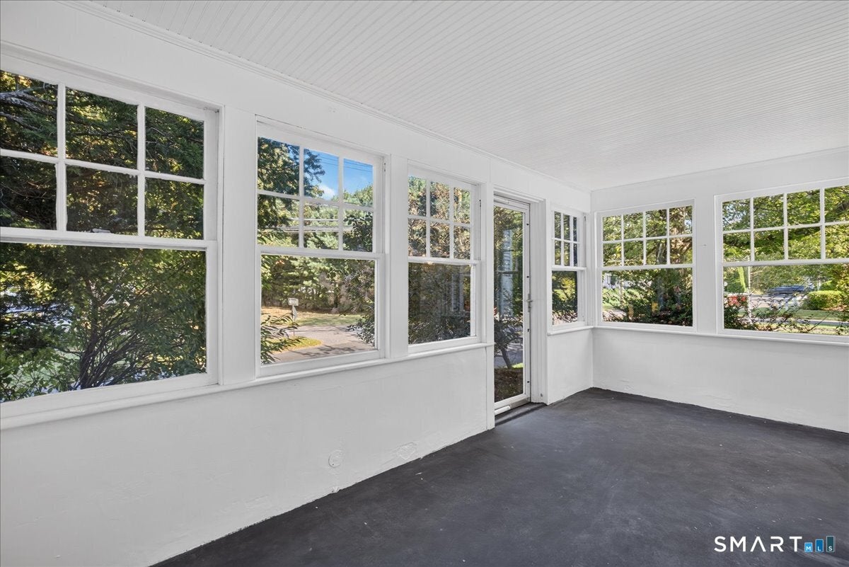 252 Oronoque Road