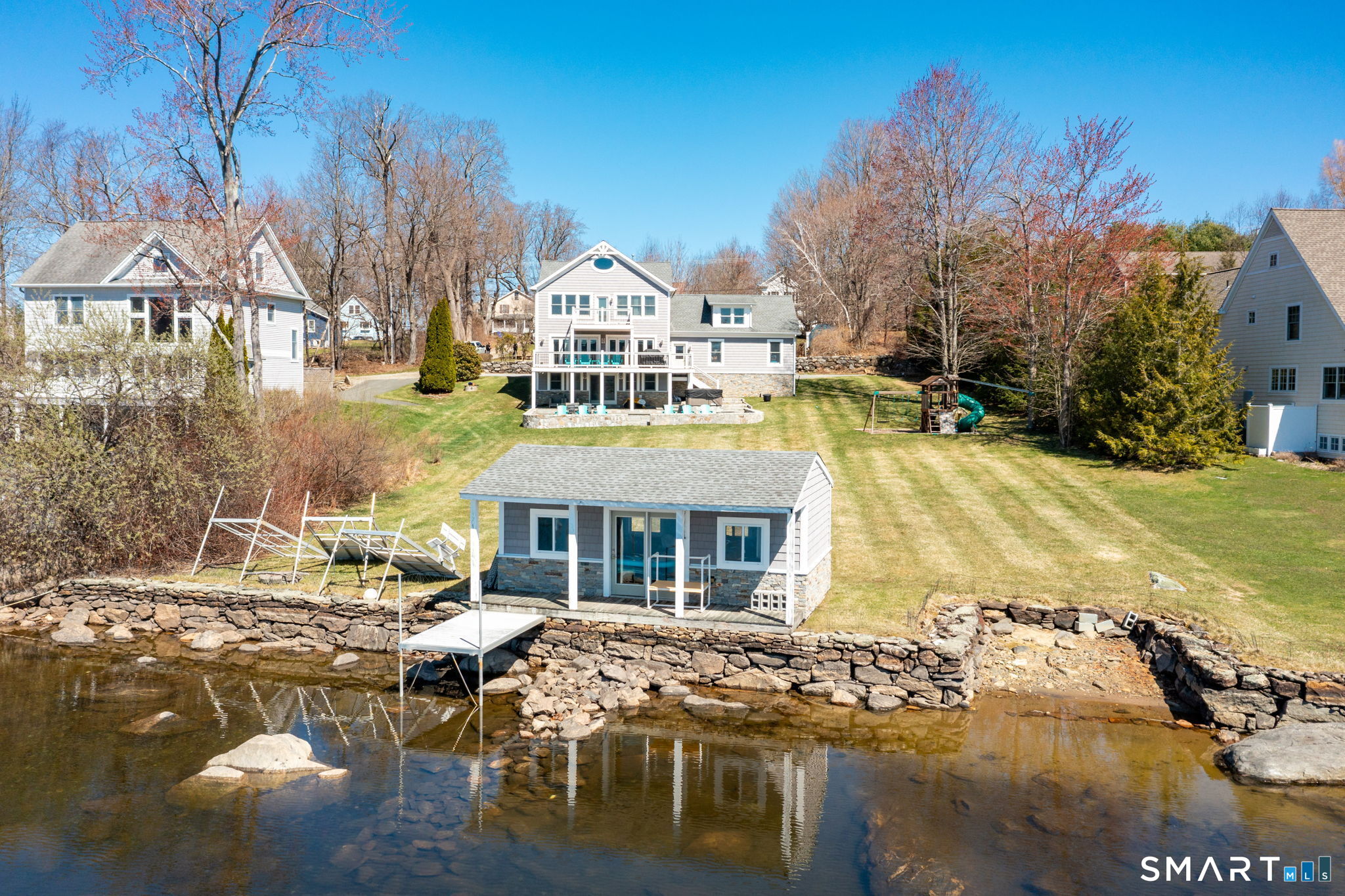 129 East Lake Street