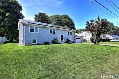 Homes For Sale - 22 Caldwell Drive<br/> New Milford, CT 06776
