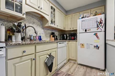 Tiny photo for 6 Hamre Lane #A, Branford, CT 06405 (MLS # 24163930)