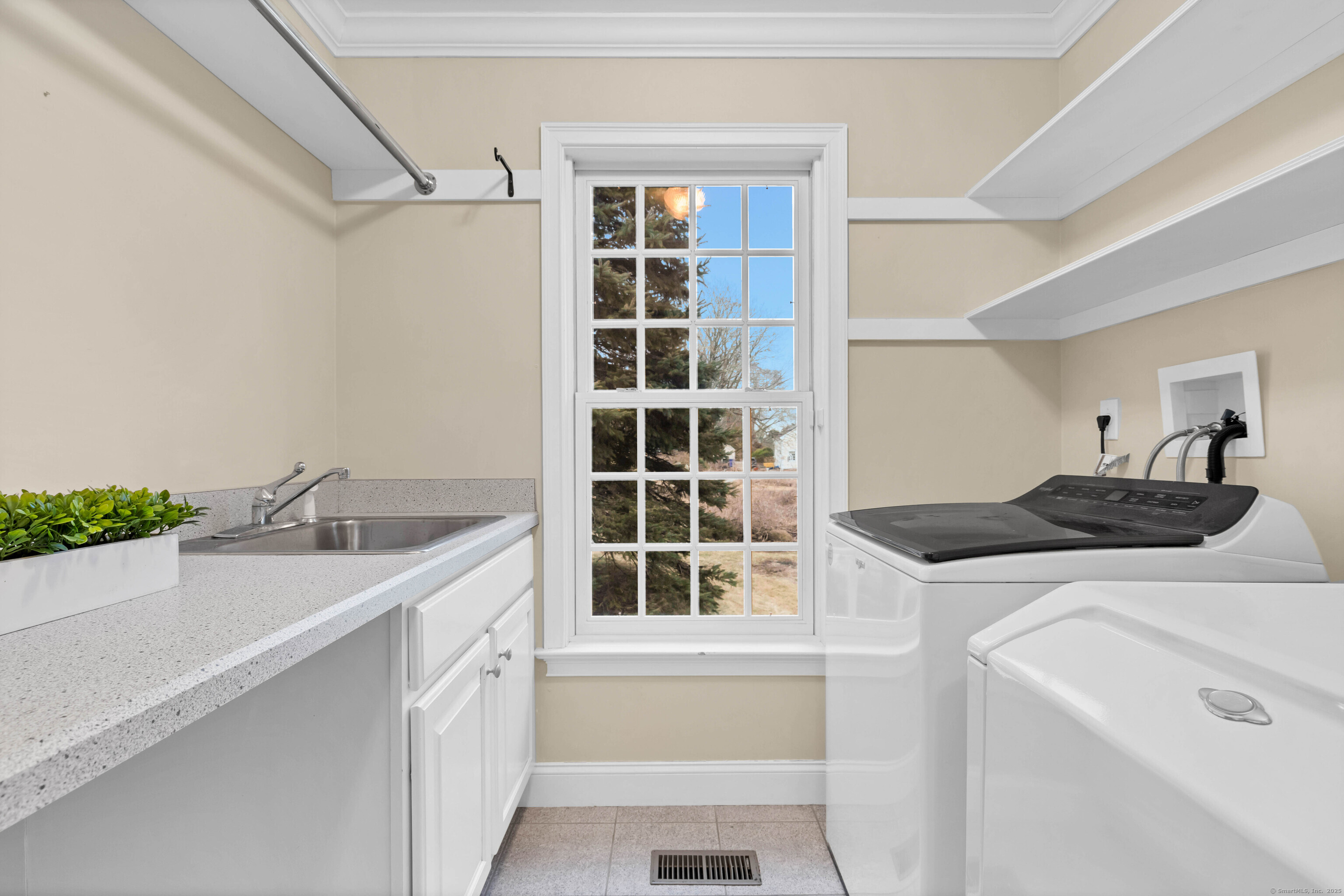 589 Groton Long Point Road, Groton, Connecticut image 16