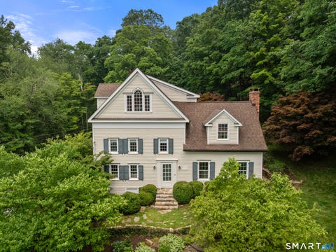 Homes For Sale - 4 Crawford Road<br/> Fairfield County, Westport, CT 06880