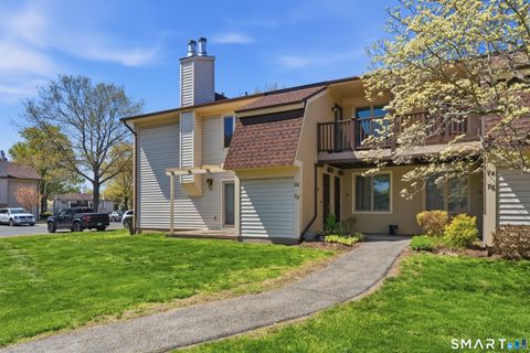 Photo of 80 Little Oak Lane #80, Rocky Hill, CT 06067 (MLS # 24171155)