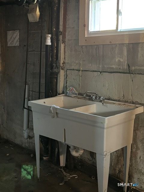 Tiny photo for 88 Tower Avenue, Hartford, CT 06112 (MLS # 24144370)