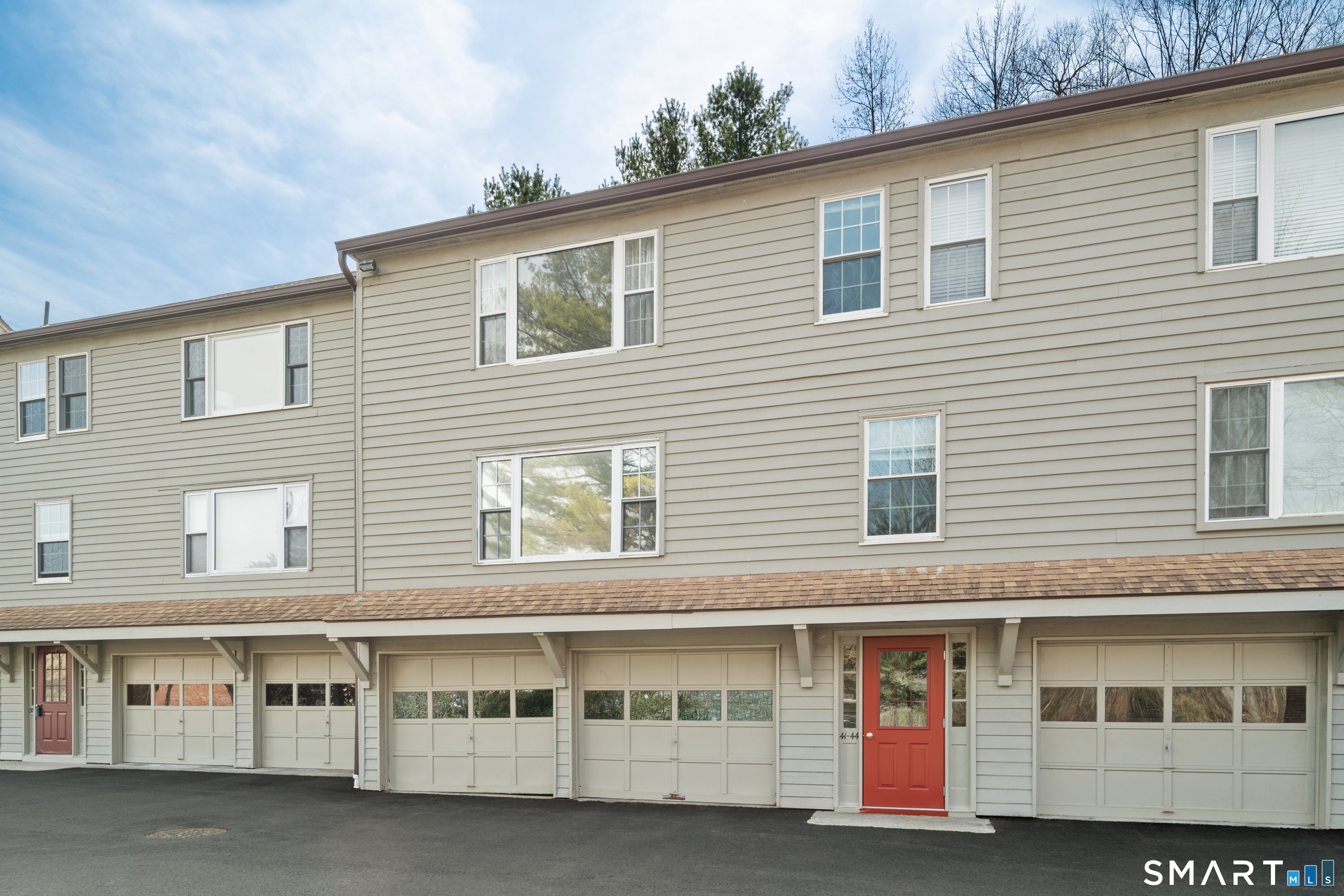 43 Village Walk 43