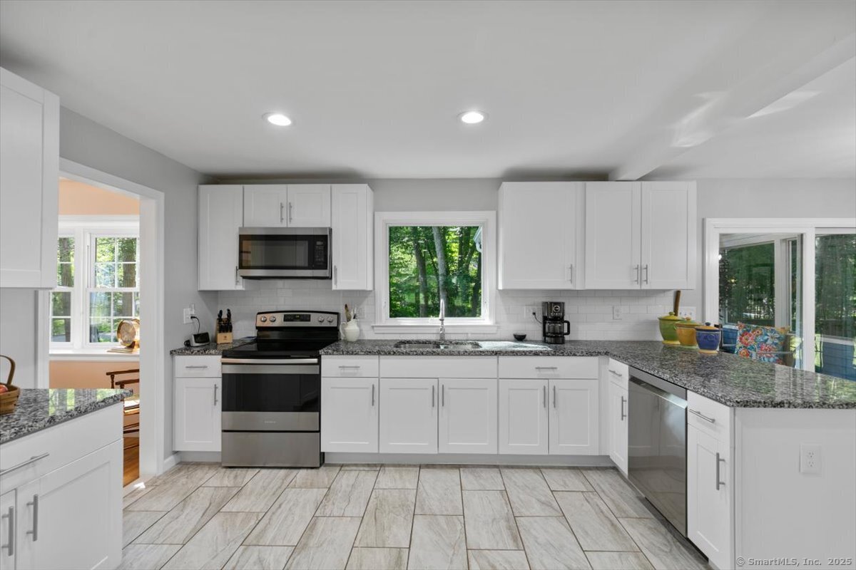 330 Foxwood Road