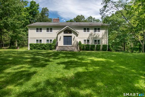Homes For Sale - 50 Ravenwood Drive<br/> Fairfield County, Weston, CT 06883