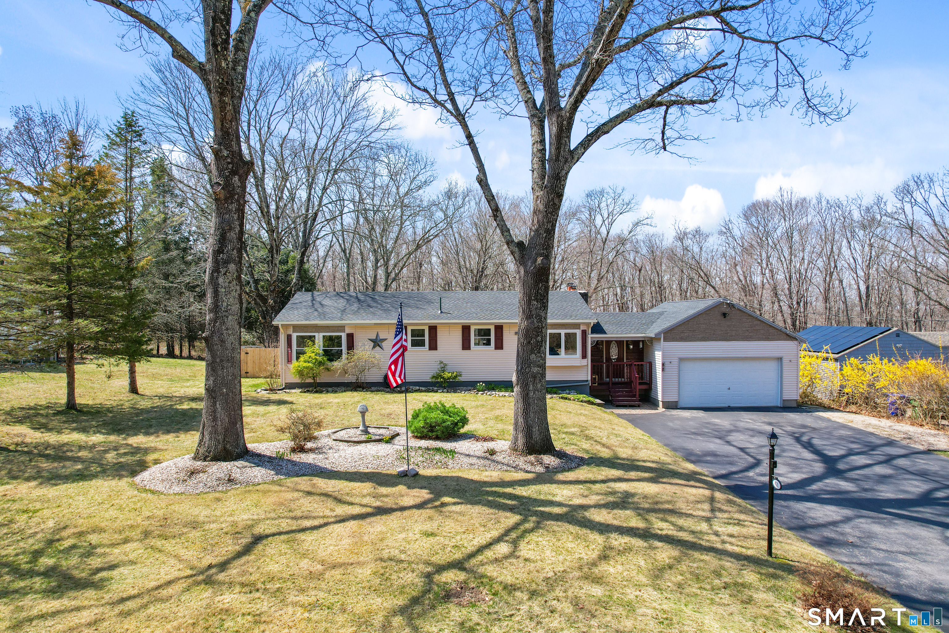 82 North Pond Road
