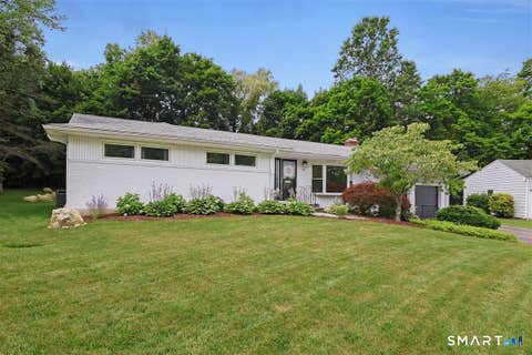 Homes For Sale - 19 Tanglewood Road<br/> West Hartford, CT 06117