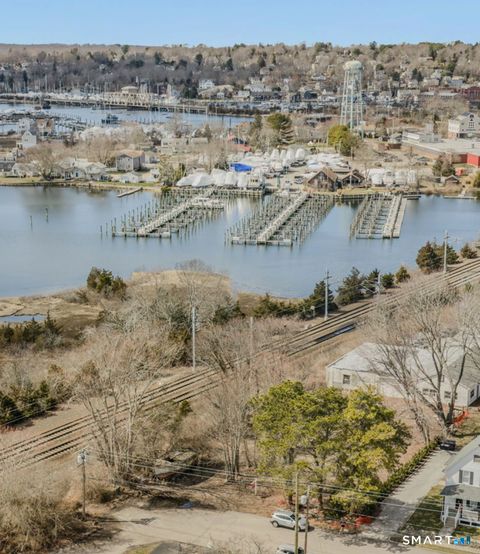 3 Hatch Street Stonington CT 06355