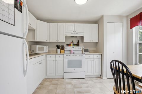 Tiny photo for 18 Heather Ridge #18, Shelton, CT 06484 (MLS # 24178509)