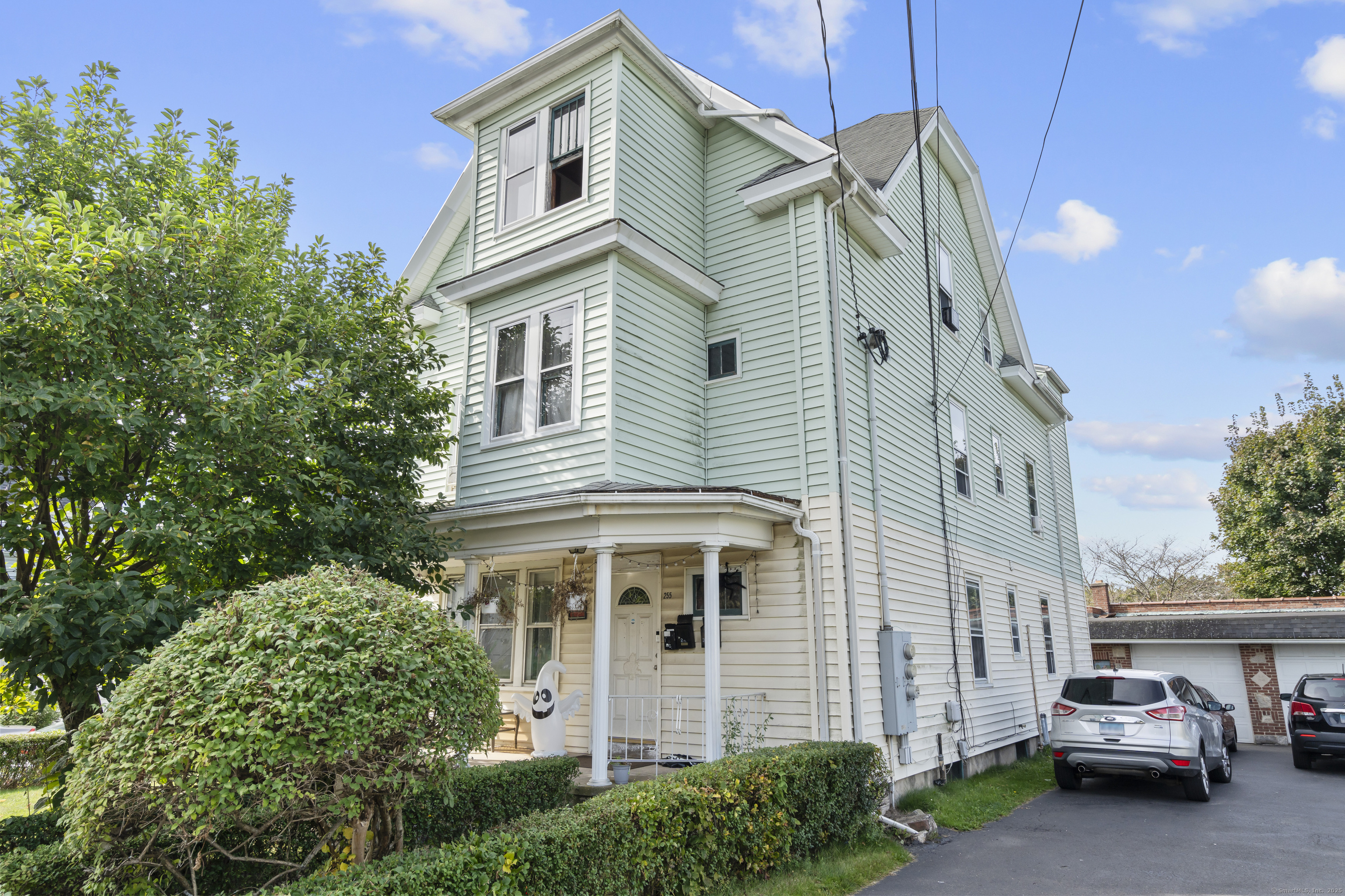 255 Hill Street