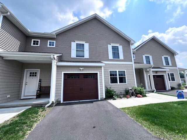 Old Village Circle 309, Windsor, Connecticut - 3 Bedrooms  
3 Bathrooms  
6 Rooms - 